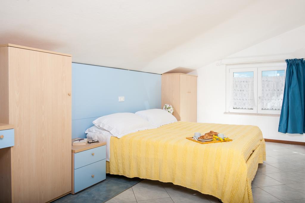 Residence Suisse Каттолика Экстерьер фото