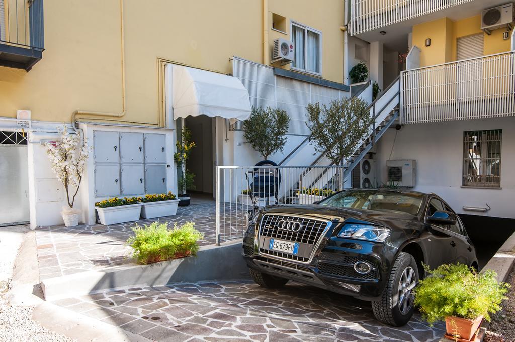 Residence Suisse Каттолика Экстерьер фото